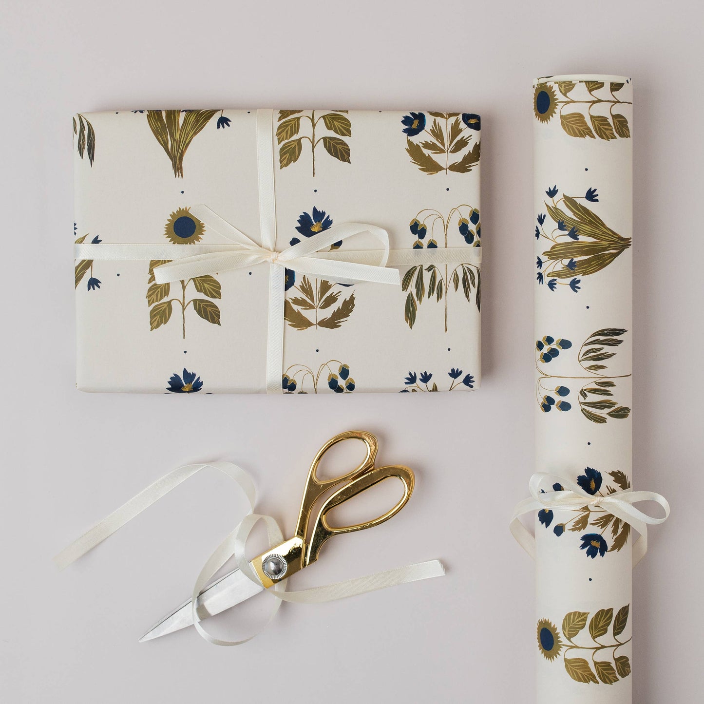 FLORAL BLUE BOTANICAL LUXURY GIFT WRAP PAPERS