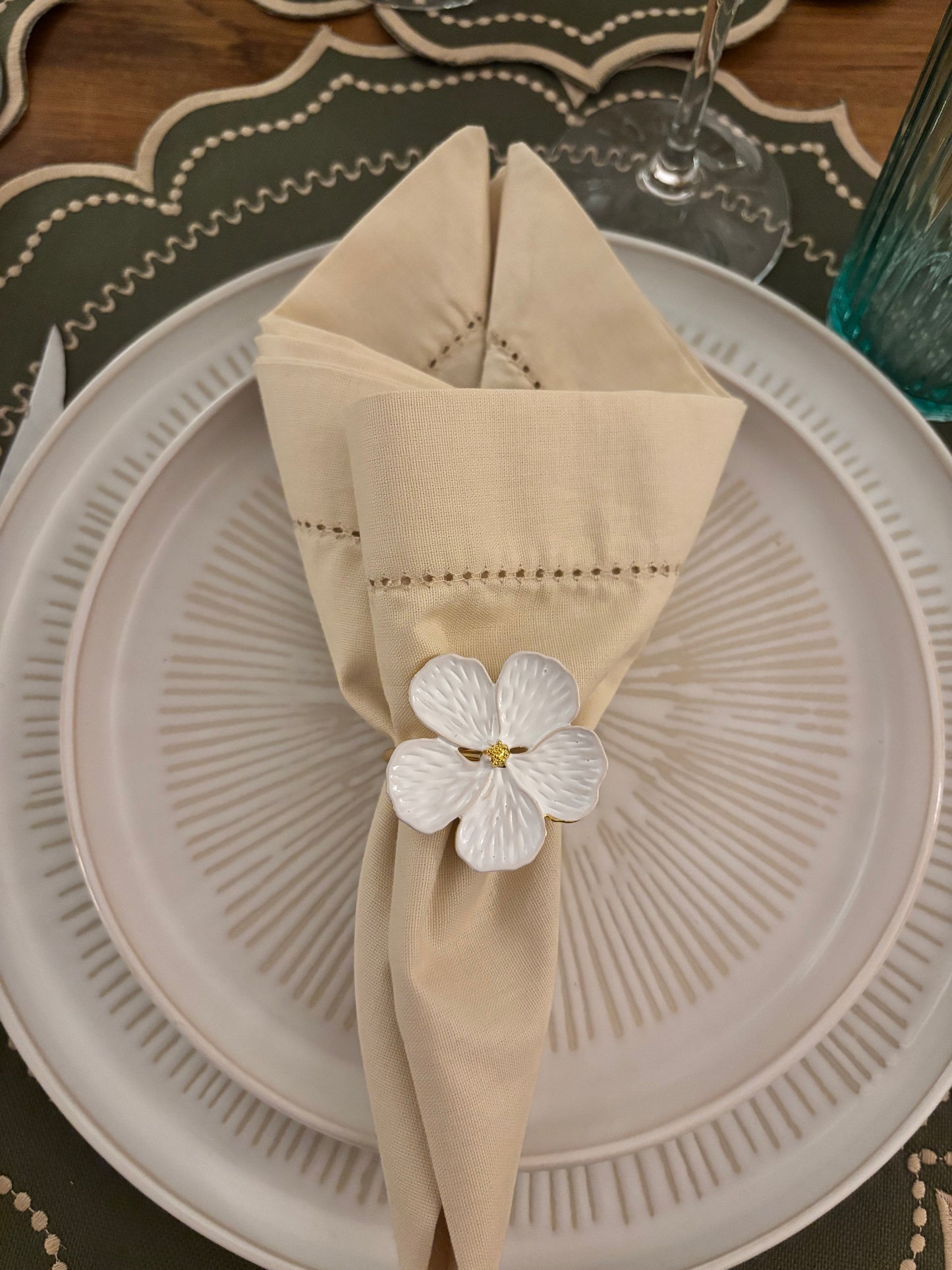 Elegant Flower Napkin Ring